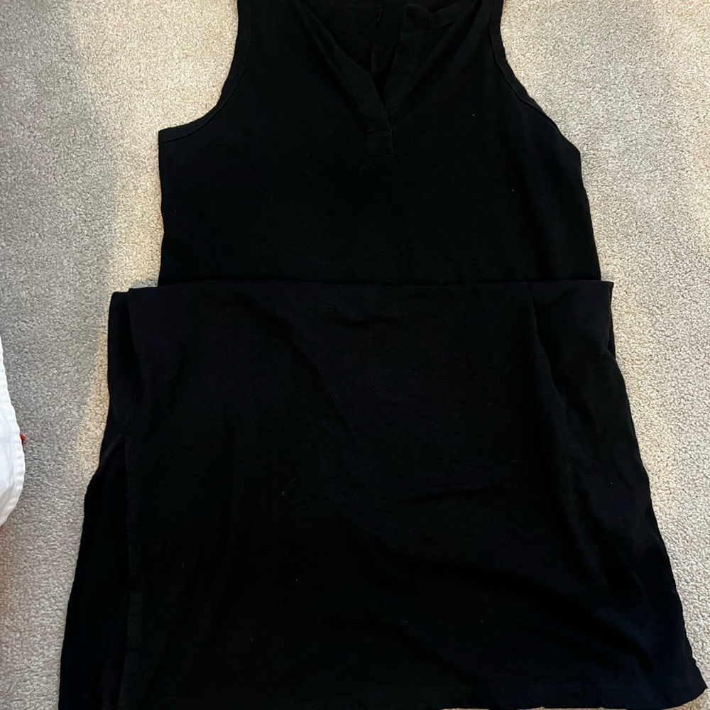GAP Classic Black Top